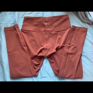 Lululemon Wunder Train High Rise Tight 25” Size 10